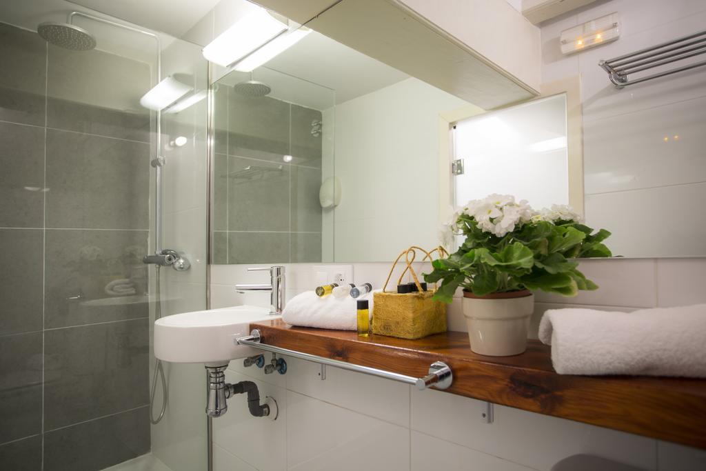 Singularstays Botanico 29 Ostello Valenza